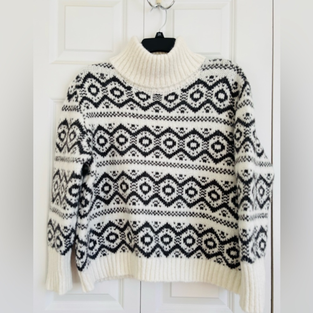 Women's Black and White Fair Isle Turtleneck Sweater